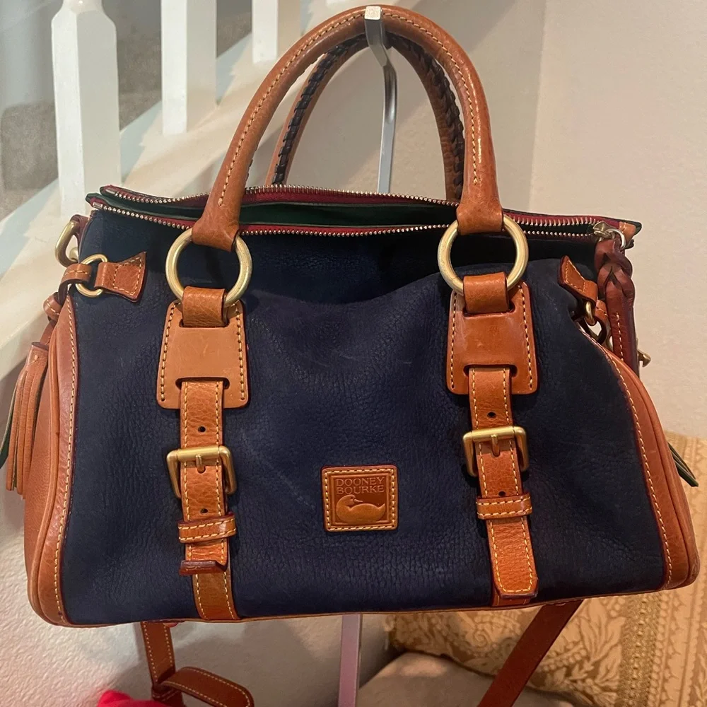 Dooney & Bourke Bag - Picture 1 of 16